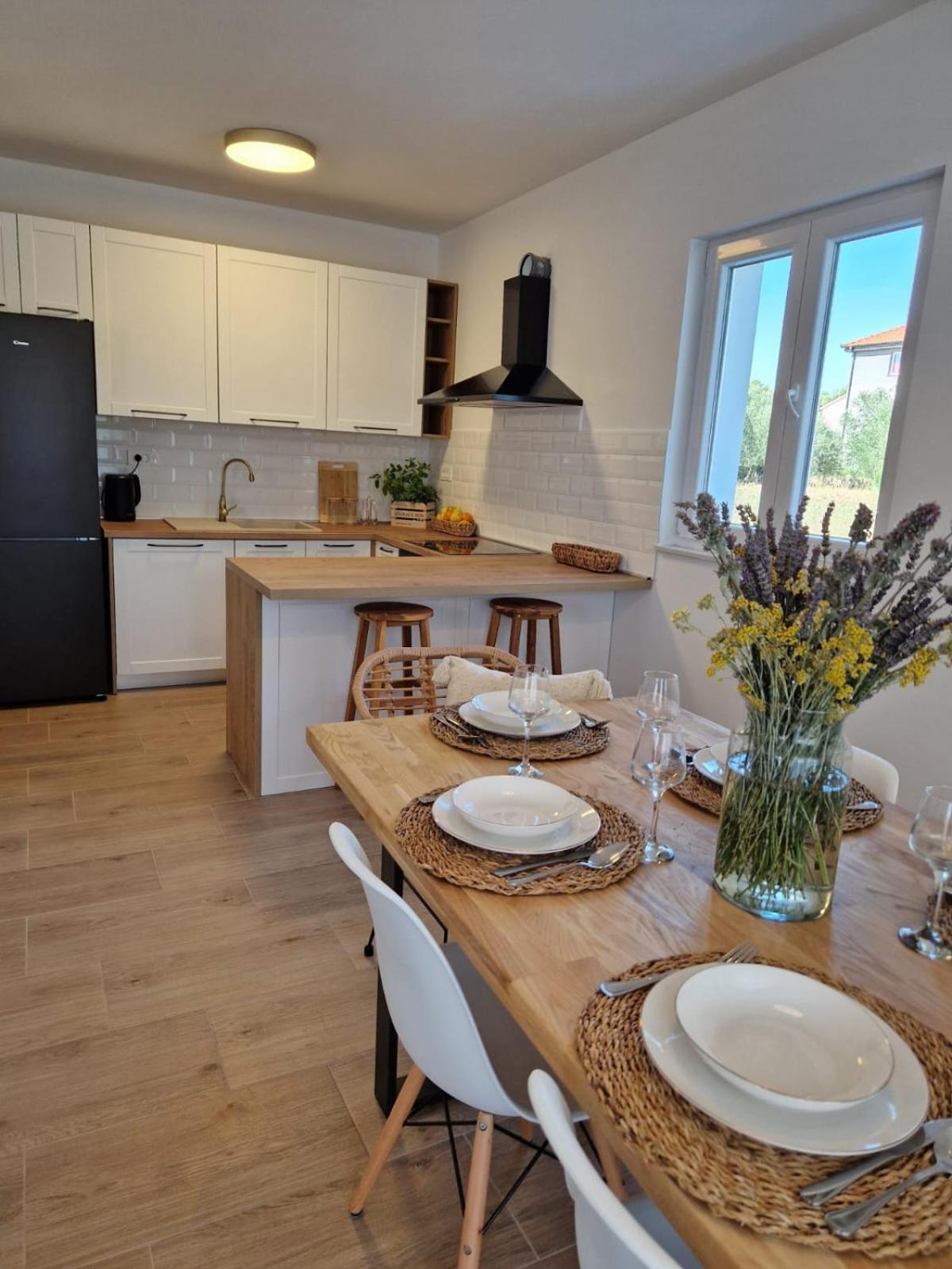 Rustic House Konfidenca *