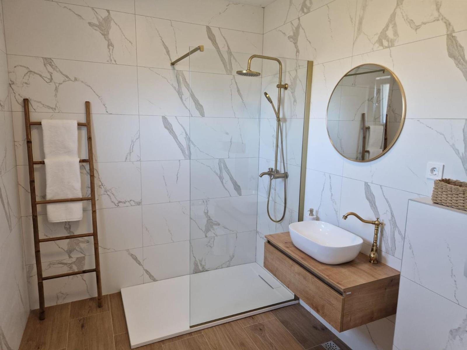Villa Rustic House Konfidenca *