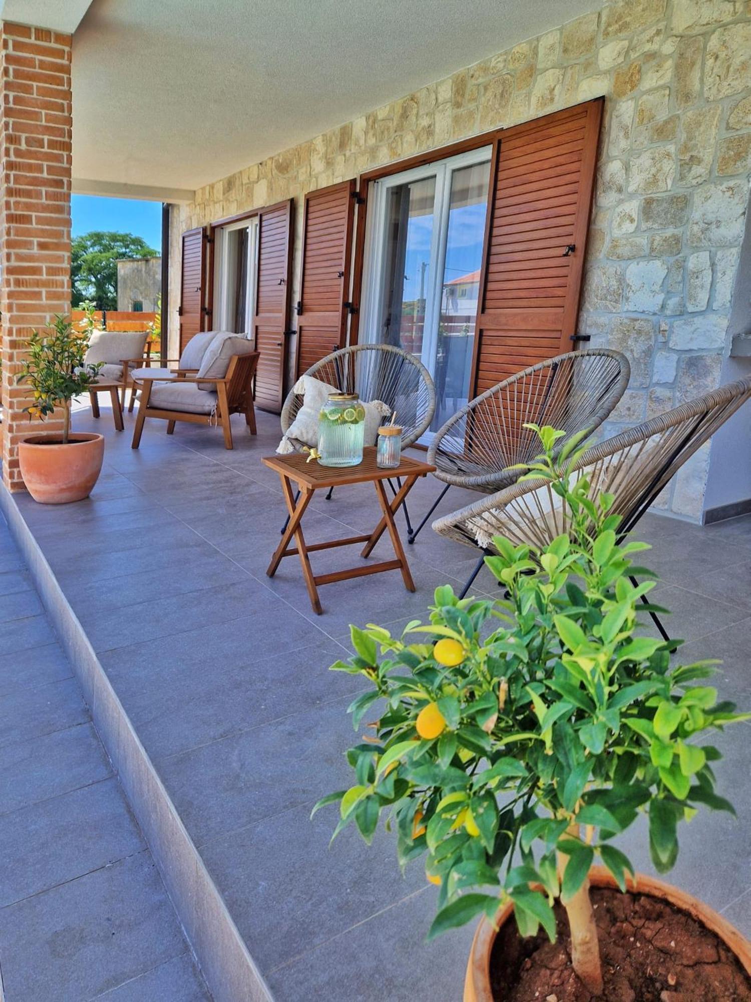 Rustic House Konfidenca