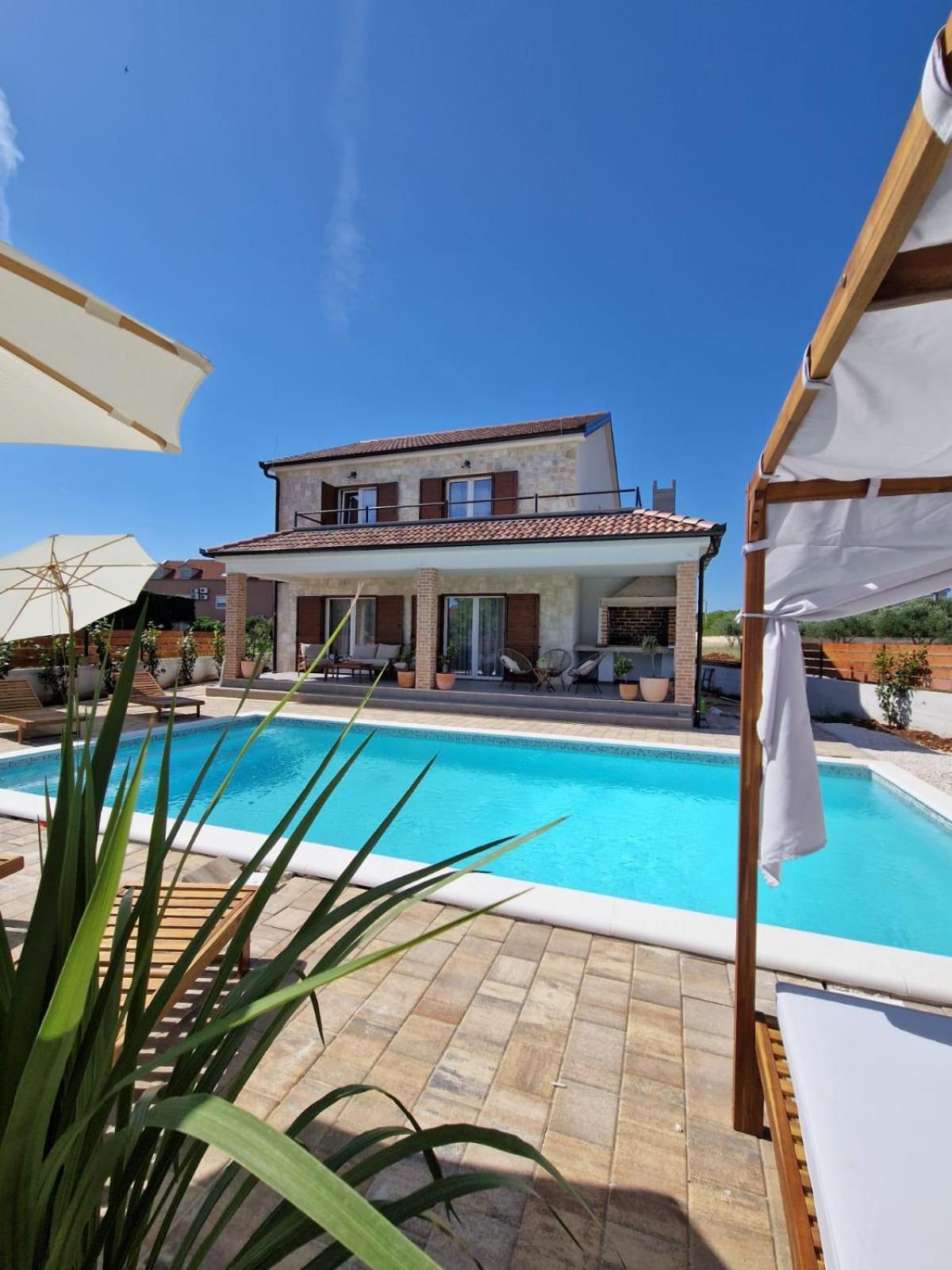 Villa Rustic House Konfidenca *